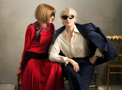 meryl streep and anna wintour pose for vogue cover amid the devil wears prada 2 buzz