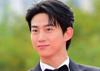 2pm s ok taec yeon weds long term partner in seoul as bandmates reunite for private celebration