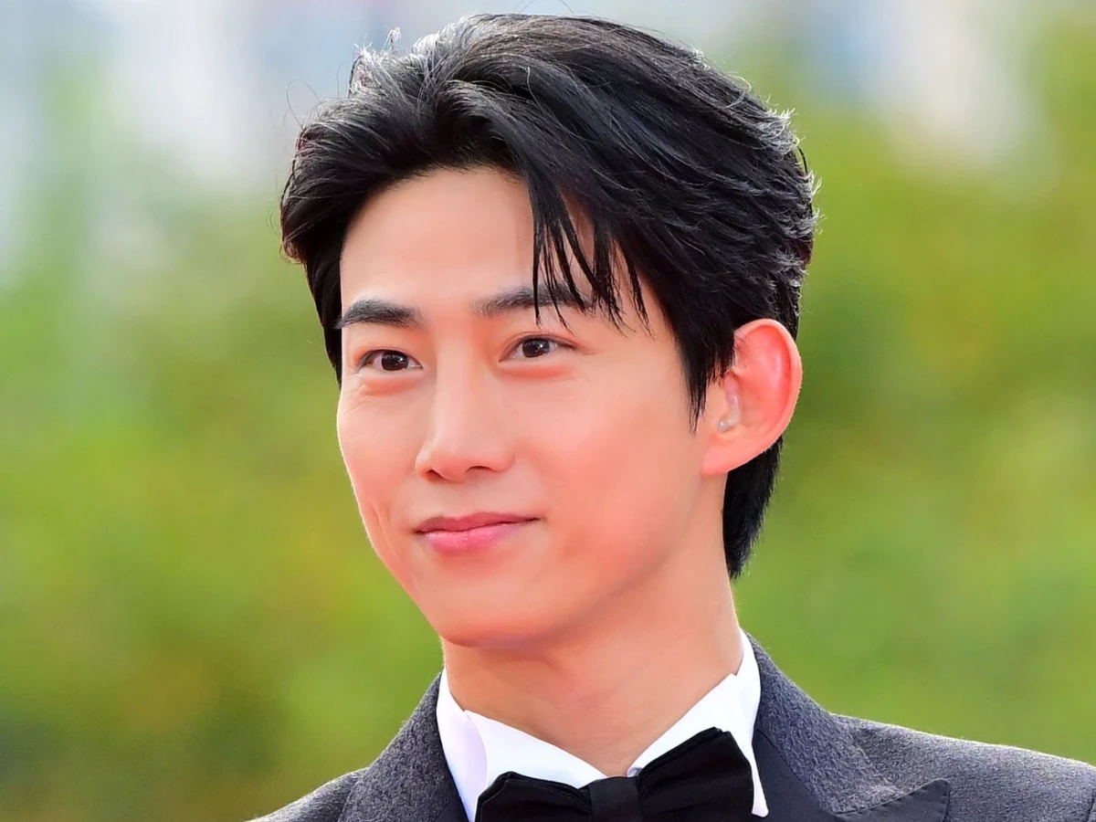 2pm s ok taec yeon weds long term partner in seoul as bandmates reunite for private celebration