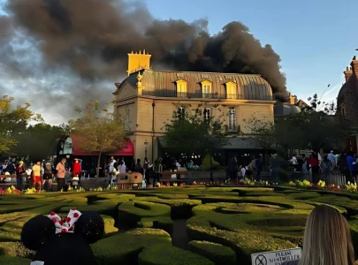 epcot fire sends smoke over walt disney world as blaze erupts at france pavilion