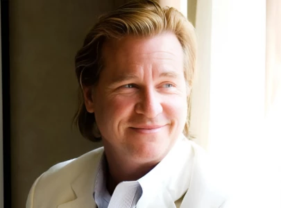 val kilmer dies at 65 tributes pour in for top gun and batman forever star