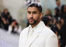 bad bunny injures knee mid performance during puerto rico residency show bad bunny injures knee mid performance during puerto rico residency show