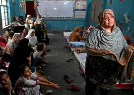 displaced pakistani women face uncertainty amid rising floodwaters displaced pakistani women face uncertainty amid rising floodwaters