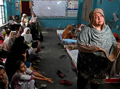 displaced pakistani women face uncertainty amid rising floodwaters displaced pakistani women face uncertainty amid rising floodwaters