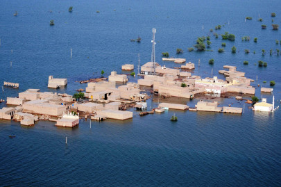 manchar lake may burst its banks anytime