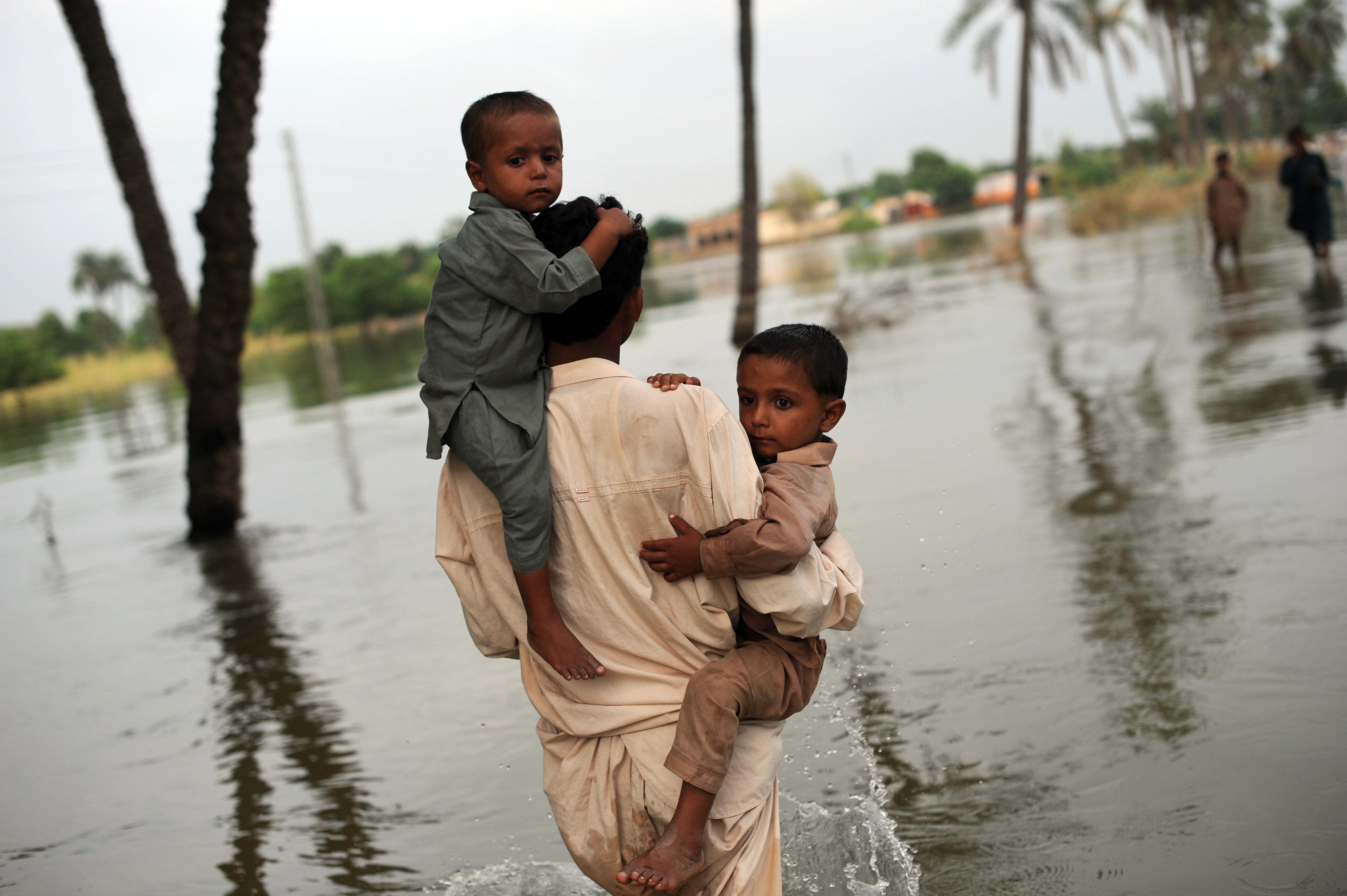 free water promised for flood victims