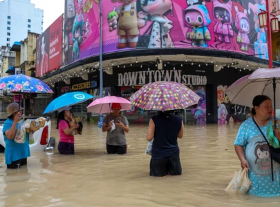 thailand floods kill 13 thailand floods kill 13