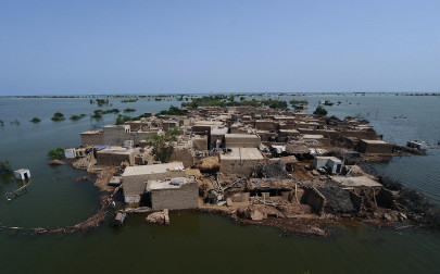 breach causes flooding of 2 villages near mehar