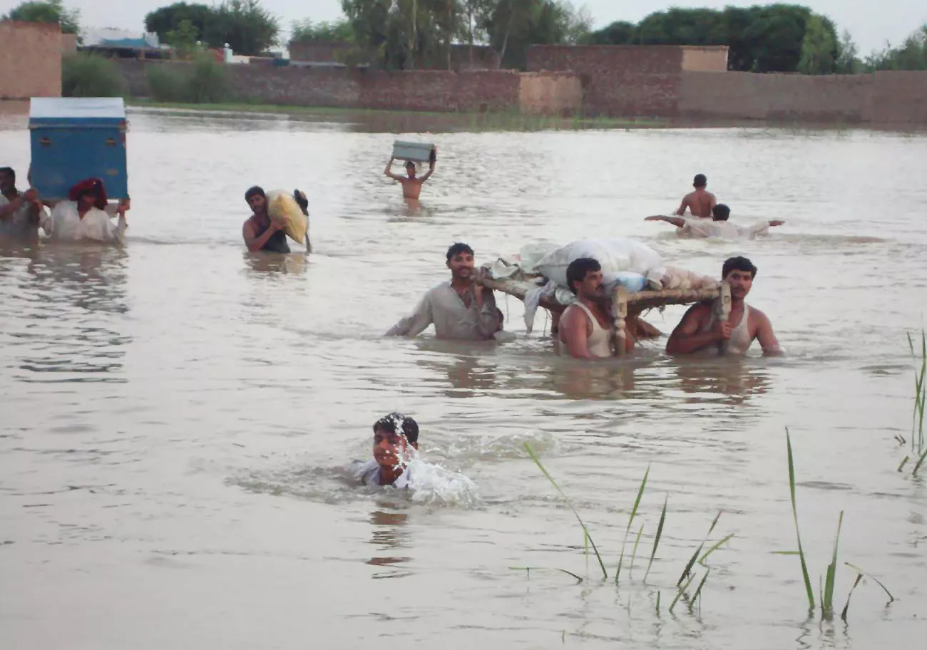 flood crisis how to help flood crisis how to help