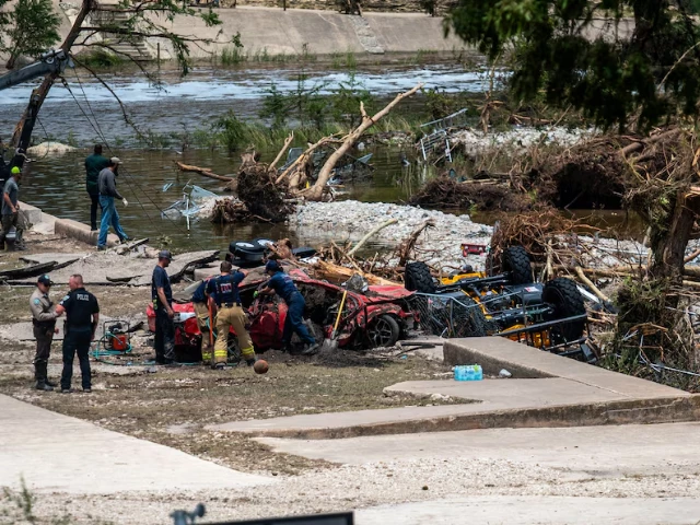 first responders attend to a vehicle pulled from the water in the aftermath of deadly flooding in kerrville texas us first responders attend to a vehicle pulled from the water in the aftermath of deadly flooding in kerrville texas us