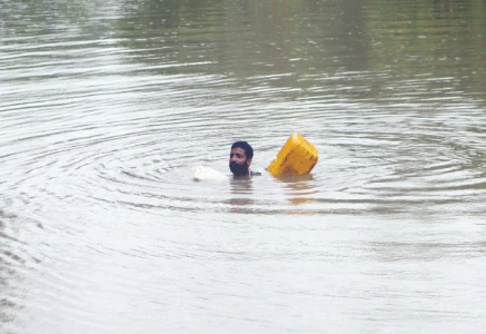 ten more die as monsoon death toll tops 100