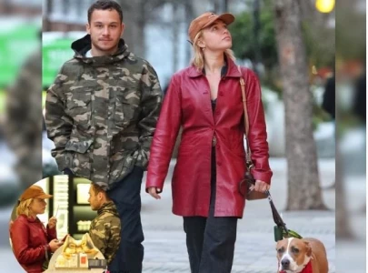 florence pugh and peaky blinders star finn cole stir rumor mill with engagement speculation florence pugh and peaky blinders star finn cole stir rumor mill with engagement speculation