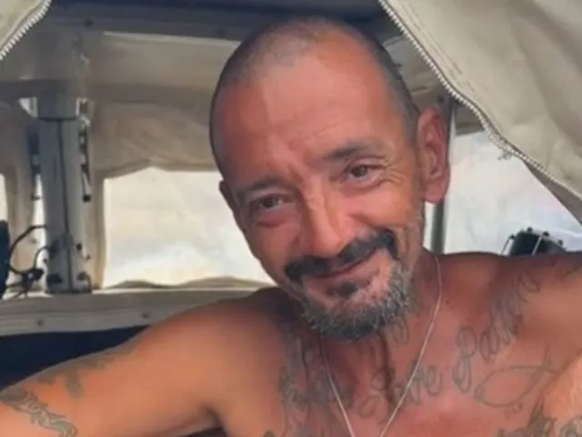 florida man lieutenant dan refuses to leave boat as hurricane milton nears says boats float florida man lieutenant dan refuses to leave boat as hurricane milton nears says boats float