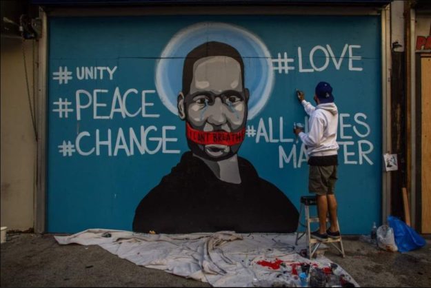 Floyd's mural in Los Angeles - PHOTO: FILE