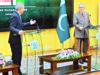 deputy prime minister and foreign minister ishaq dar at a joint press briefing with singapore s foreign minister dr vivian balakrishnan october 30 2026 photo foreignoffice x