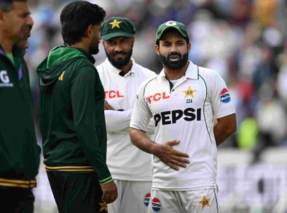 sadiq urges pakistan to rethink team balance