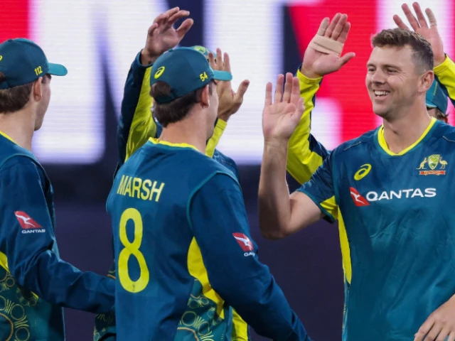new zealand collapsed to 6 3 as the seamers removed the top order batters photo cricket australia new zealand collapsed to 6 3 as the seamers removed the top order batters photo cricket australia