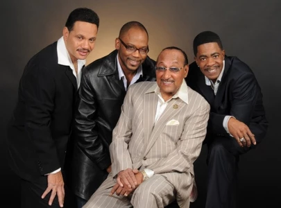 four tops singer sues hospital over restraints and alleged racial discrimination four tops singer sues hospital over restraints and alleged racial discrimination