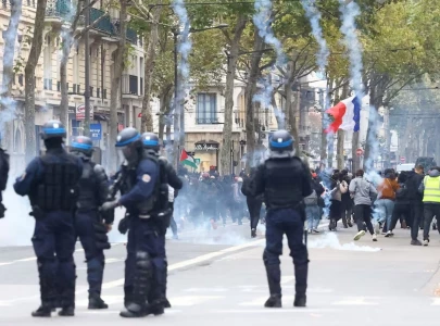 france deploys 70 000 police to try to contain nationwide protests france deploys 70 000 police to try to contain nationwide protests