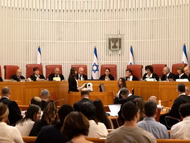 israel s supreme court overturns ban on 2 arab lists running in knesset election photo anadolu agency israel s supreme court overturns ban on 2 arab lists running in knesset election photo anadolu agency