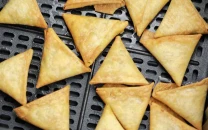 experts warn against fried sugary foods during ramazan
