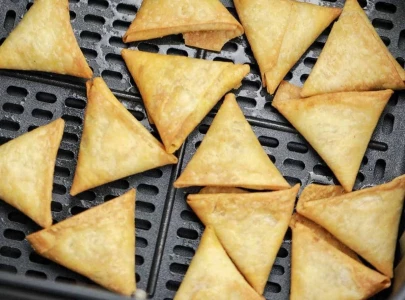 experts warn against fried sugary foods during ramazan experts warn against fried sugary foods during ramazan