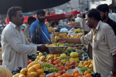 vegetable fruit prices soar across lahore amid border tensions vegetable fruit prices soar across lahore amid border tensions