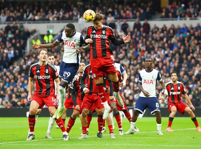 tottenham hotspur s pape matar sarr in action with fulham s tom cairney photo reuters tottenham hotspur s pape matar sarr in action with fulham s tom cairney photo reuters
