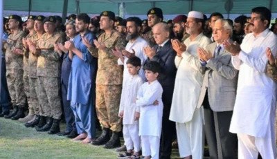 prime minister shehbaz sharif field marshal syed asim munir and others attend the funeral prayers of soldiers martyred in the crash of a pakistan army aviation mi 17 helicopter near muzaffarabad photo ispr