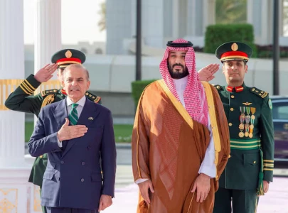 pakistan saudi arabia discuss converting 2bn loans into jf 17 fighter jet deal