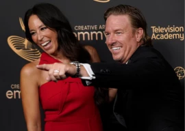 chip and joanna gaines respond to backlash over same sex couple on back to the frontier chip and joanna gaines respond to backlash over same sex couple on back to the frontier