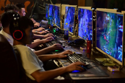 china limits under 18s gaming time to three hours per week china limits under 18s gaming time to three hours per week