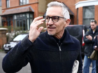 gary lineker ends ant and dec 23 year streak with national television awards presenter win