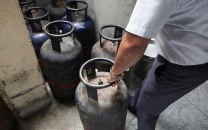 indian restaurants warn of shutdowns as iran war makes cooking gas scarce