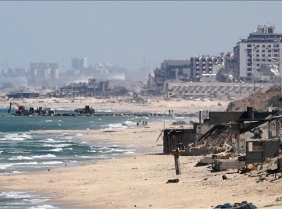 unloading from 1st aid ship arrived on gaza s shores completed