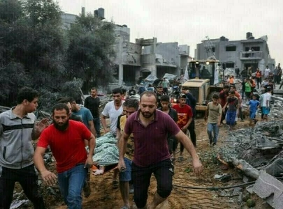 israeli strike hits khan yunis refugee camp killing 11 including infants