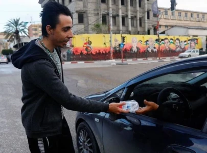 christian man in gaza brings dates and water to muslims stuck in ramadan rush hour