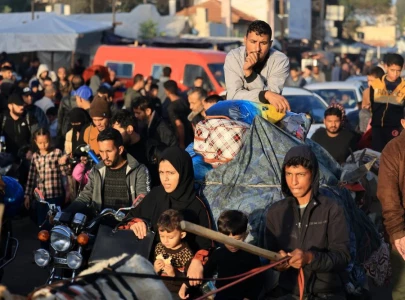 thousands of palestinians blocked from returning home in gaza