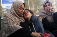 mourners react as they attend the funeral of palestinians who according to medics were killed in overnight israeli strikes at al shifa hospital in gaza city november 20 2025 reuters