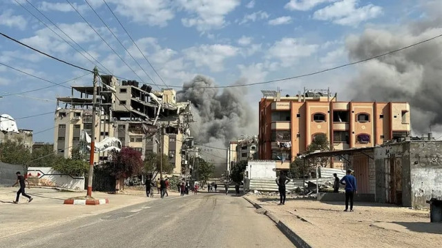 at least 10 palestinians killed in strike near school sheltering refugees photo reuters at least 10 palestinians killed in strike near school sheltering refugees photo reuters