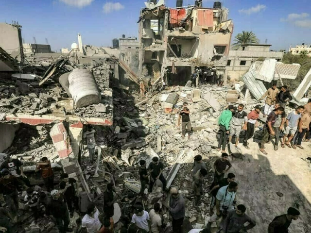 israeli air force kills dozens of gazans in fresh strikes photo reuters israeli air force kills dozens of gazans in fresh strikes photo reuters