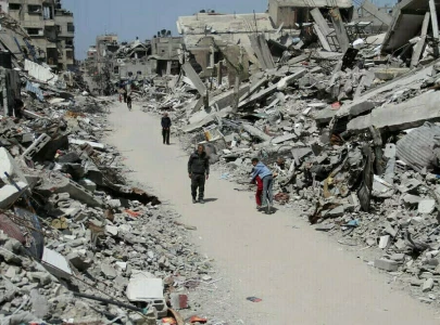 hamas delegation heads to cairo for ceasefire talks as israeli strikes kill 26 in gaza