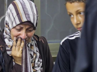 israeli forces kill 60 half near aid centres