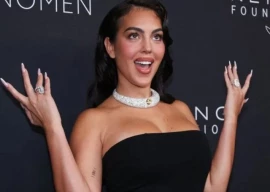 georgina rodr guez flashes massive diamond ring at nyc gala georgina rodr guez flashes massive diamond ring at nyc gala