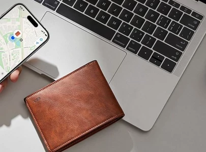 world s first wallet with built in find my technology unveiled