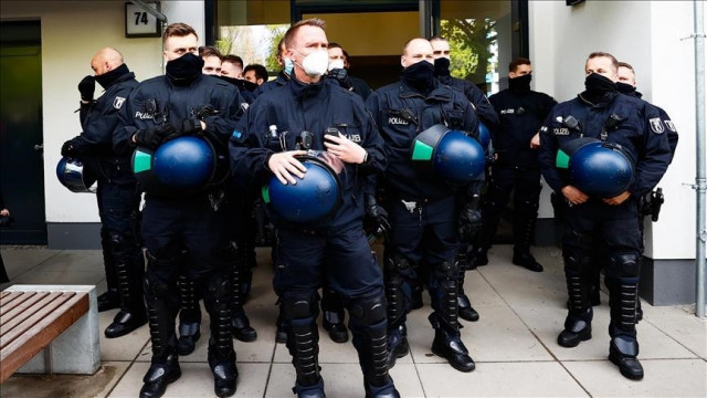 german police forcefully removed muslim boy from his family german police forcefully removed muslim boy from his family