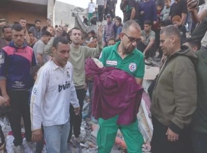 aid trucks looted in gaza aid trucks looted in gaza