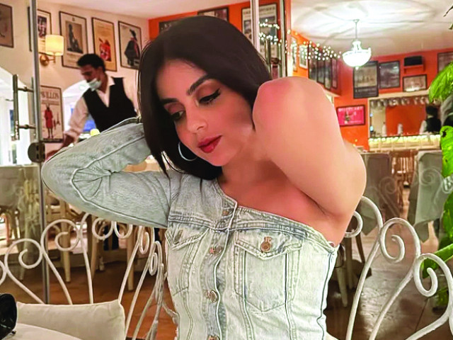 Yashma Gill stuns in double denim co-ord | The Express Tribune