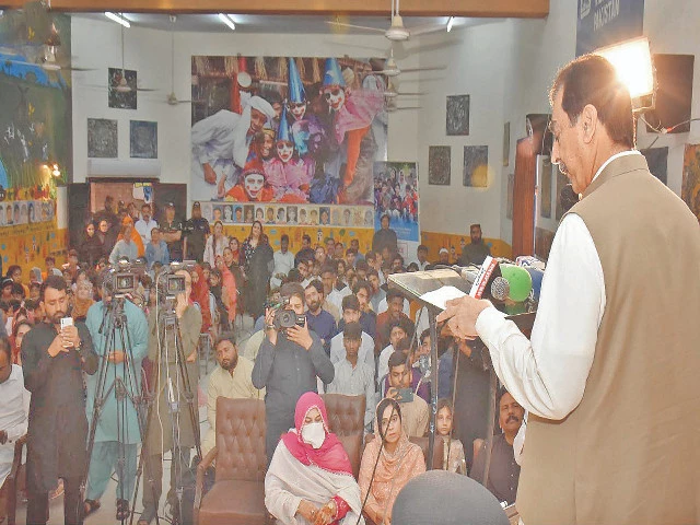 senate chairman yousuf raza gilani addresses the orphaned children during his visit to sos village in multan photo nni senate chairman yousuf raza gilani addresses the orphaned children during his visit to sos village in multan photo nni