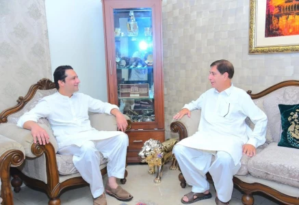 pm gilani visited qadir s residence in bani gala and sought his cooperation for the success of the new government photo author pm gilani visited qadir s residence in bani gala and sought his cooperation for the success of the new government photo author
